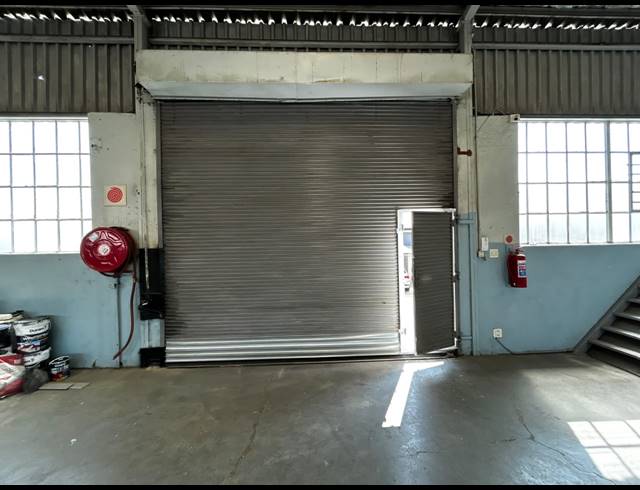 450M² WAREHOUSE TO LET IN WYNBERG